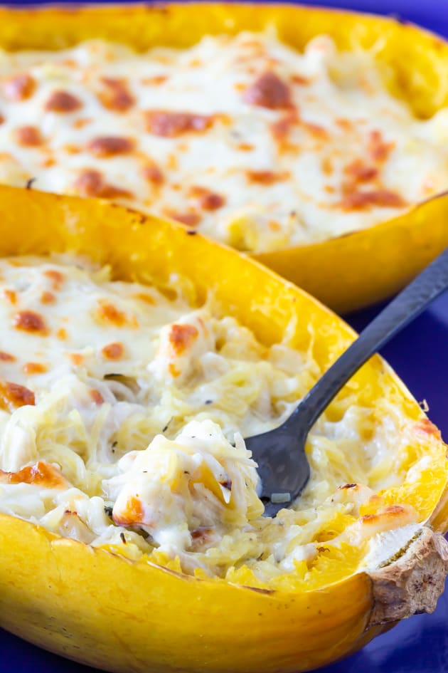 Chicken Alfredo Stuffed Spaghetti Squash Recipe - Food Fanatic