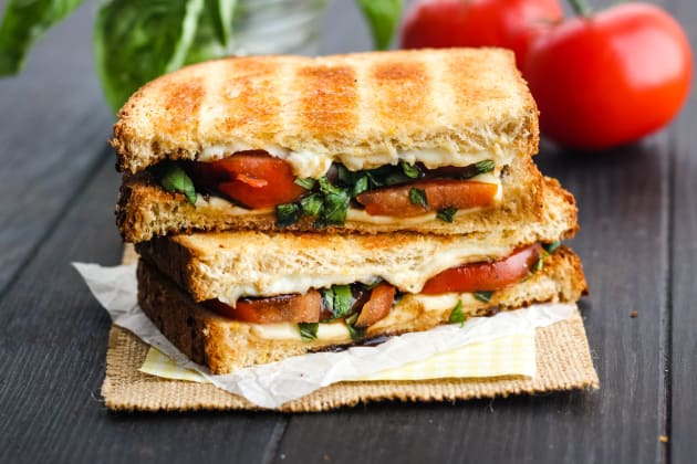 Toasted Caprese Sandwich Recipe Food Fanatic