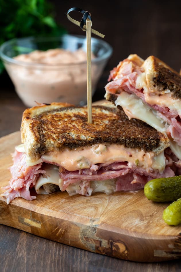 Classic Reuben Sandwich Recipe Picture Food Fanatic