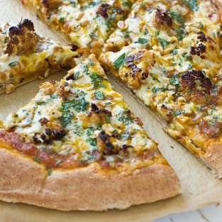 Indian pizza with roasted cauliflower