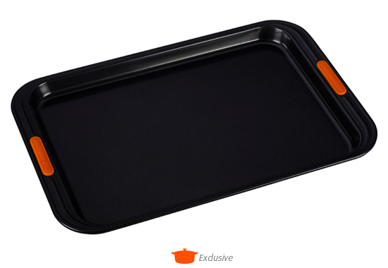 Le creuset jelly roll pan